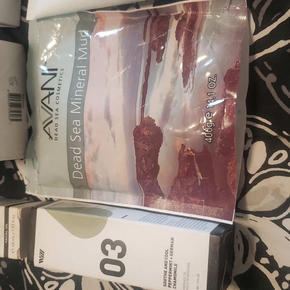 Beauty Bundle - Picture 5 of 5